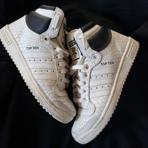 Adidas Originals - Top Ten women's sneaker.